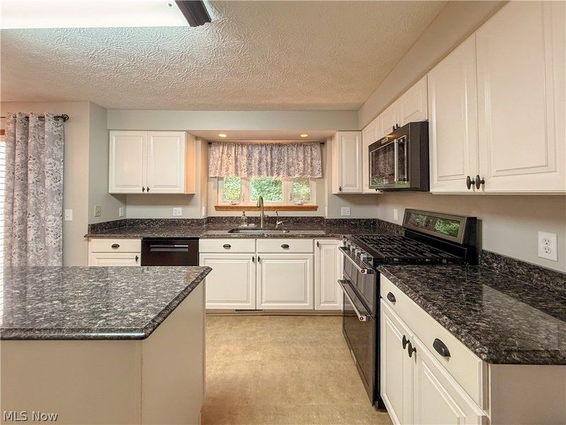4730 Squire Drive, Sagamore Hills, OH 44067 Photo 10