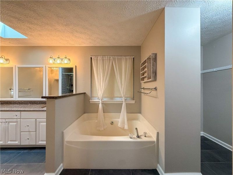 4730 Squire Drive, Sagamore Hills, OH 44067 Photo 23