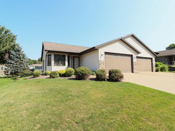301 Crestwood LANE, Onalaska, WI 54650