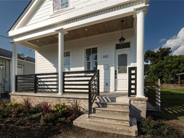 8825 WILLOW Street, New Orleans, LA 70118