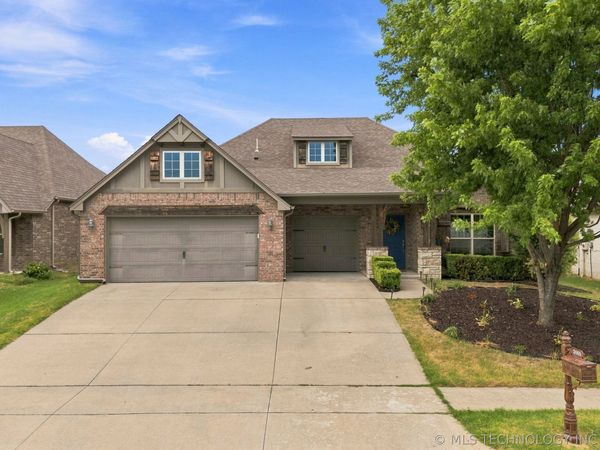 2605 W 111th Street S, Jenks, OK 74037