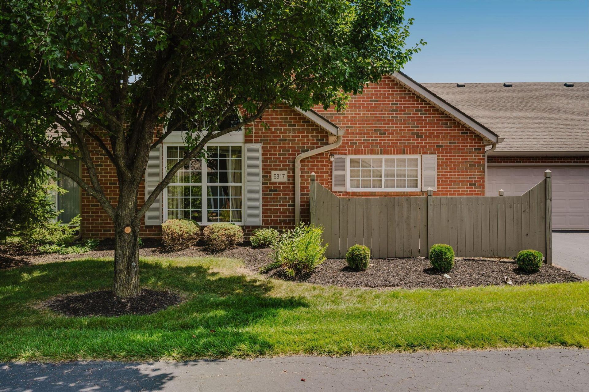 6817 Ridge Rock Drive, Unit 13, New Albany, OH 43054 Main Photo