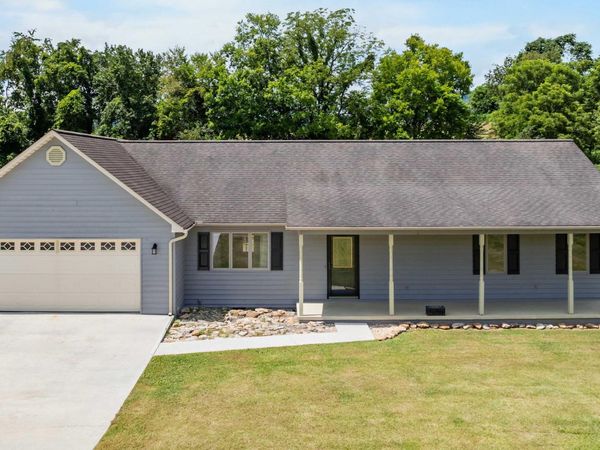 303 Mountain Perkins Lane, Jacksboro, TN 37757