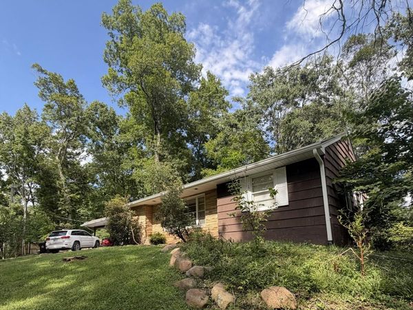 5704 Rockhaven Rd, Knoxville, TN 37920