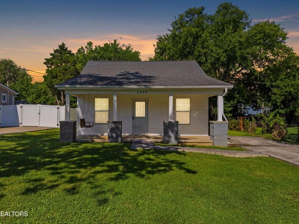 2609 NW Chillicothe St St, Knoxville, TN 37921