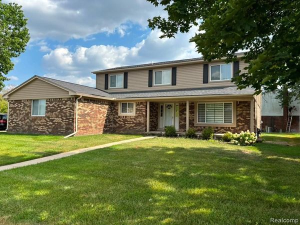 44615 Crestmont Drive , Canton Township, Mi 48187