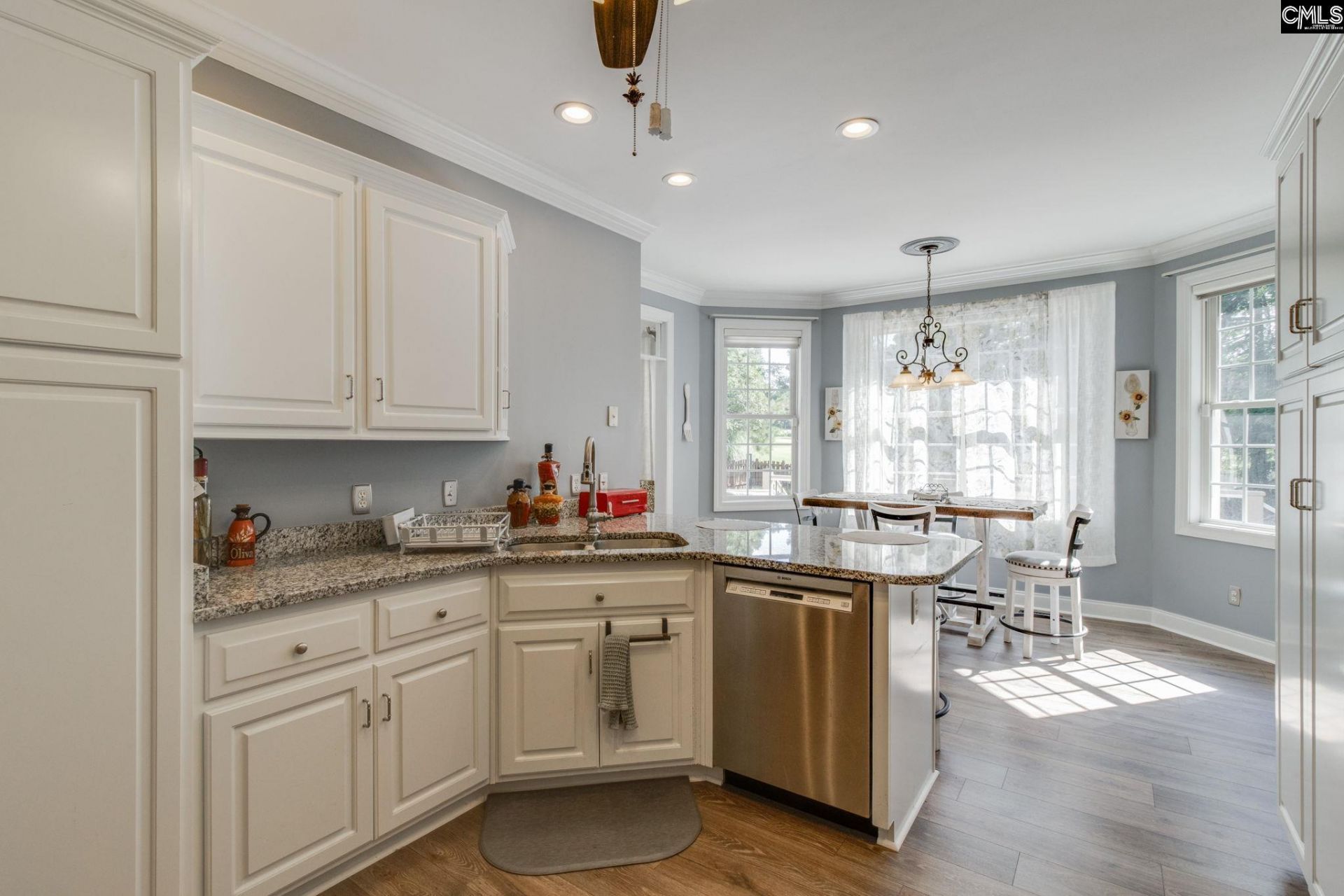 447 Longtown Road W Photo 24