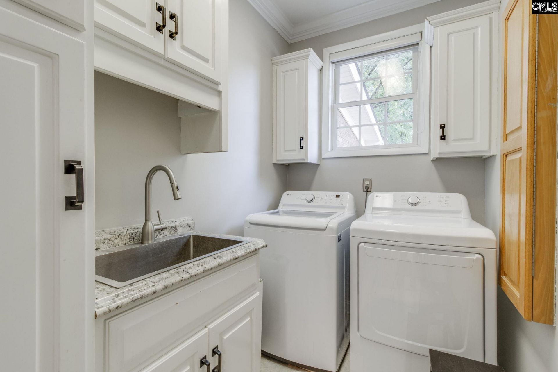 447 Longtown Road W Photo 34