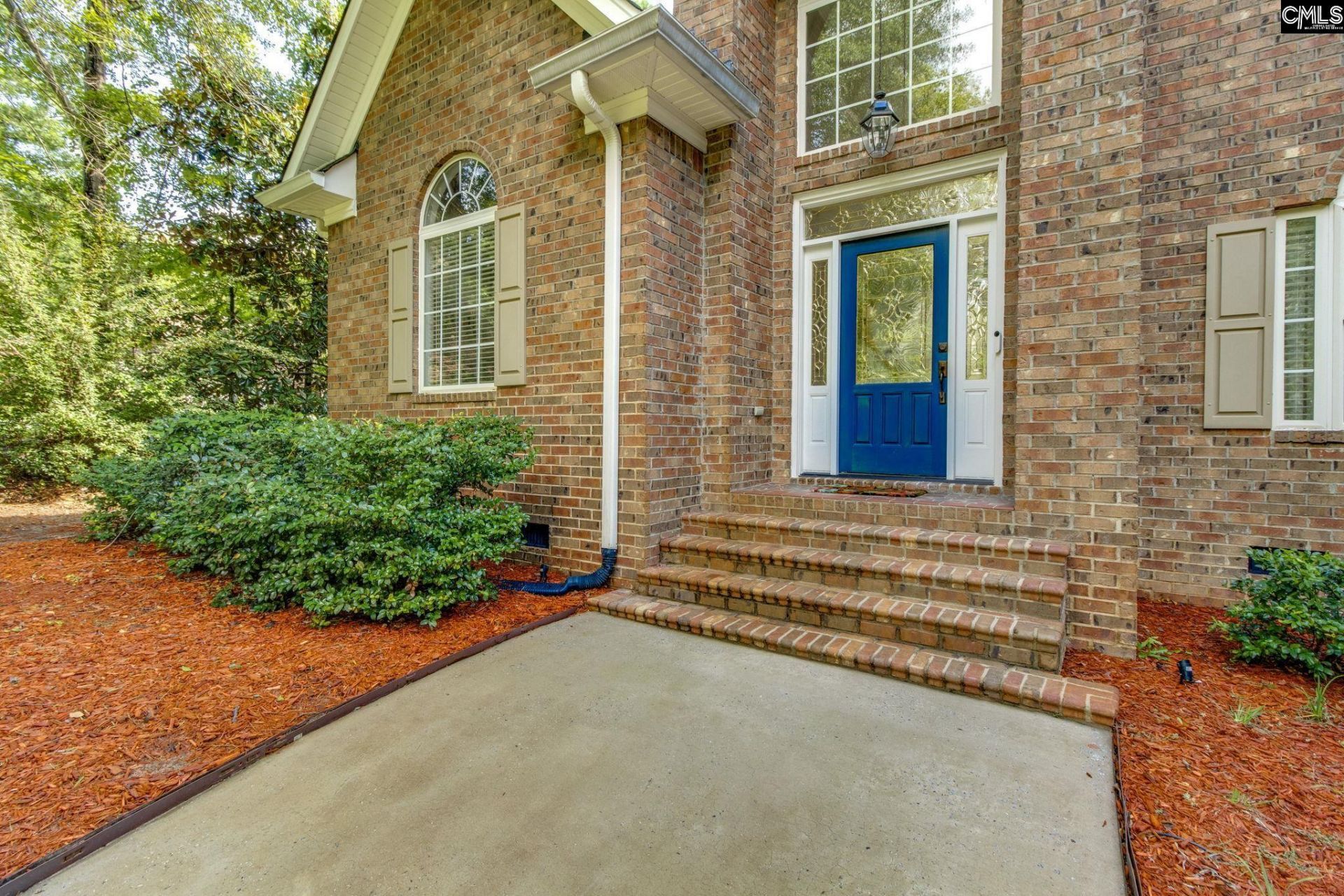 447 Longtown Road W Photo 4