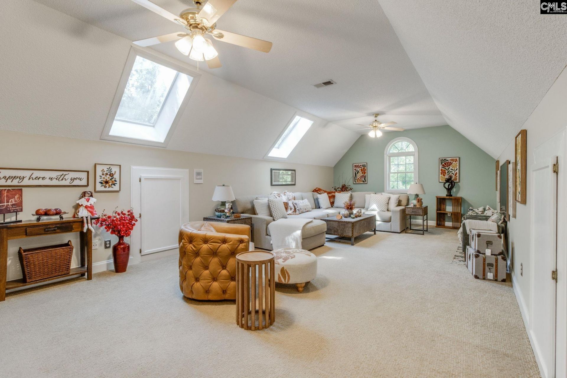447 Longtown Road W Photo 40