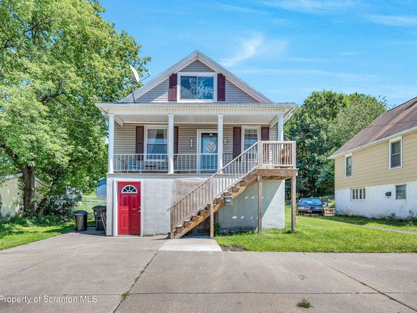 204 Hall Street, Throop, PA 18512