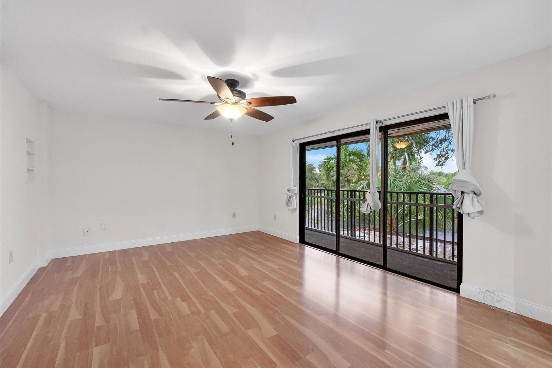 9897 Fairway Cove Lane, Plantation, FL 33324 Photo