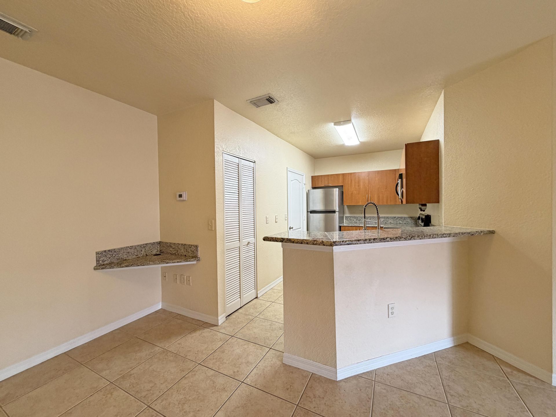 140 SW Peacock Boulevard, Unit 21-206, Port Saint Lucie, FL 34986 Photo