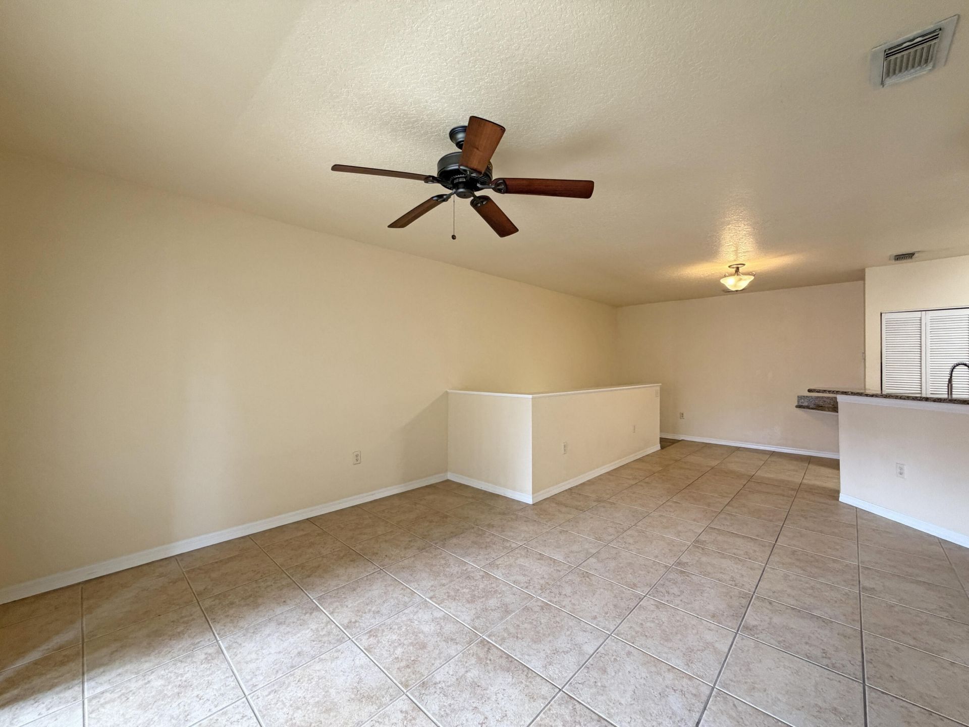 140 SW Peacock Boulevard, Unit 21-206, Port Saint Lucie, FL 34986 Photo