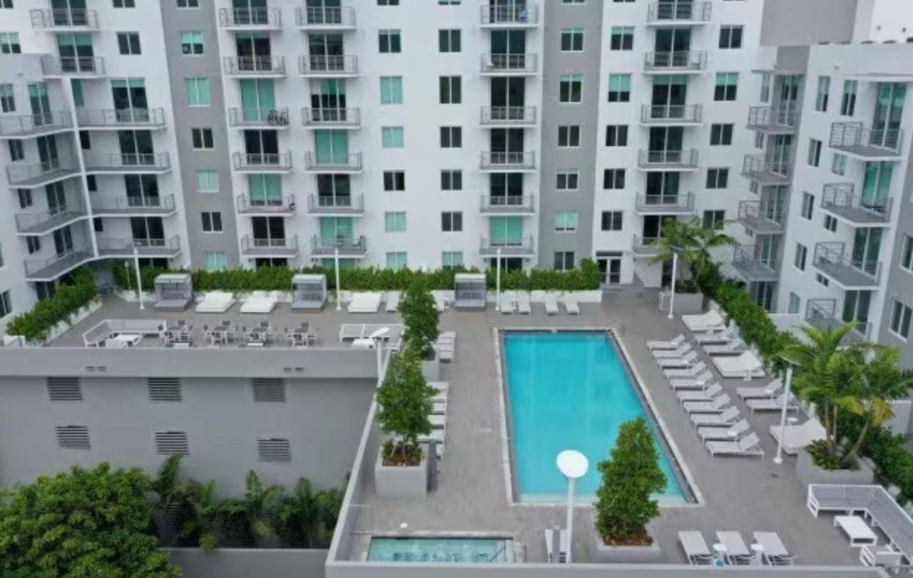 729 NW 2 Street, Unit 605, Miami, FL 33128 Photo