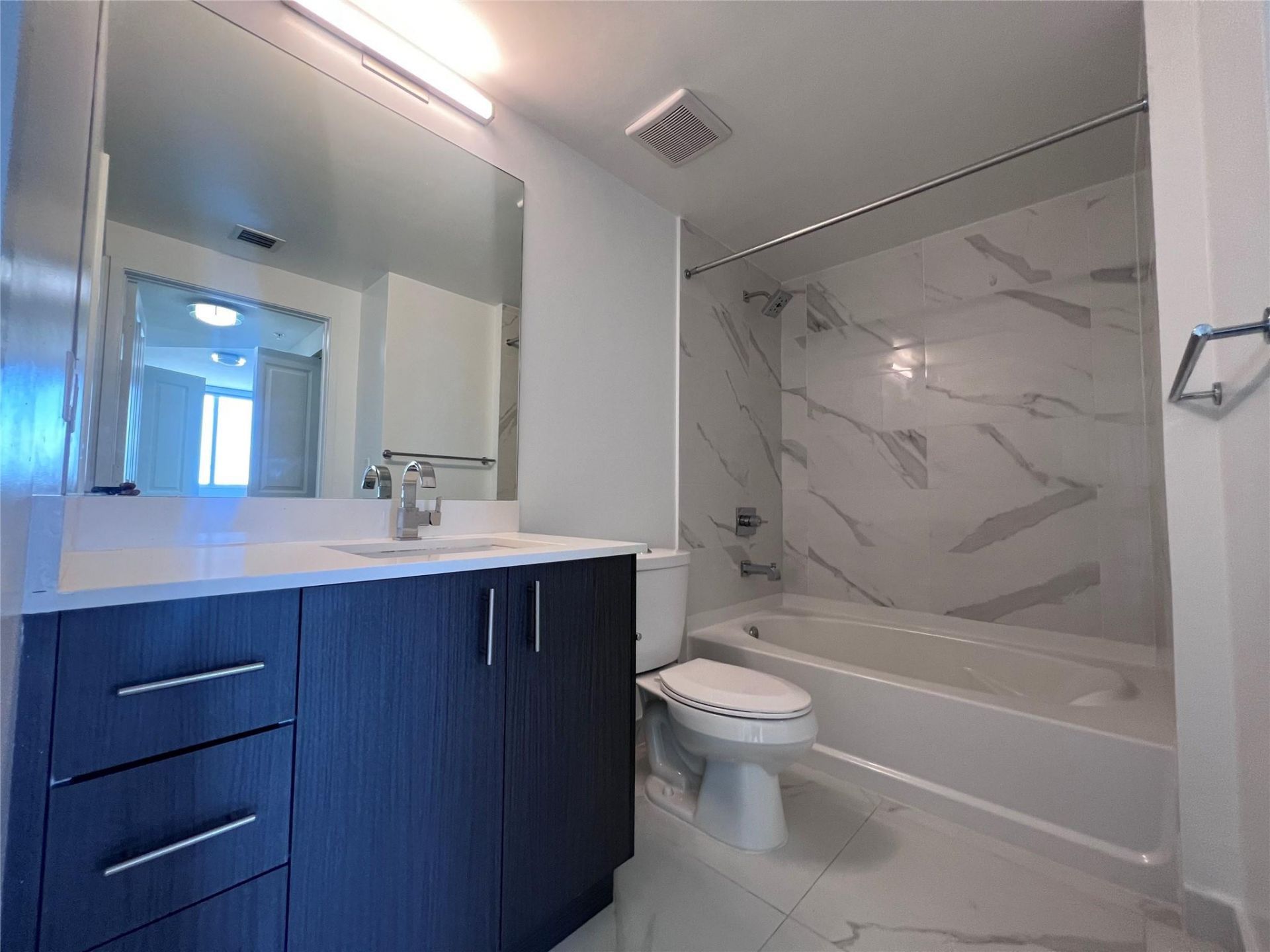 729 NW 2 Street, Unit 605, Miami, FL 33128 Photo