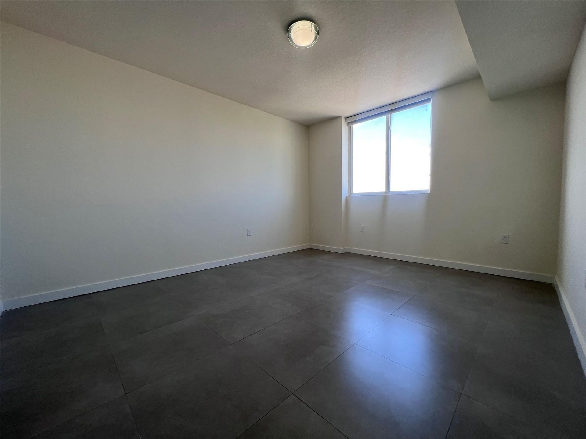 729 NW 2 Street, Unit 605, Miami, FL 33128 Photo
