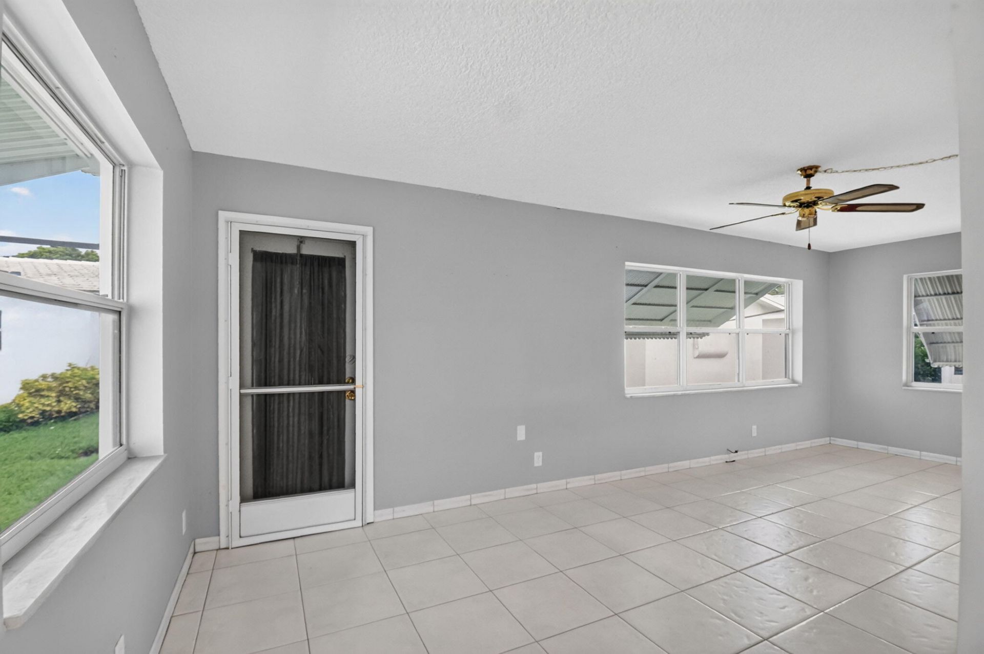 2091 SW 13th Terrace Sw, Boynton Beach, FL 33426 Photo