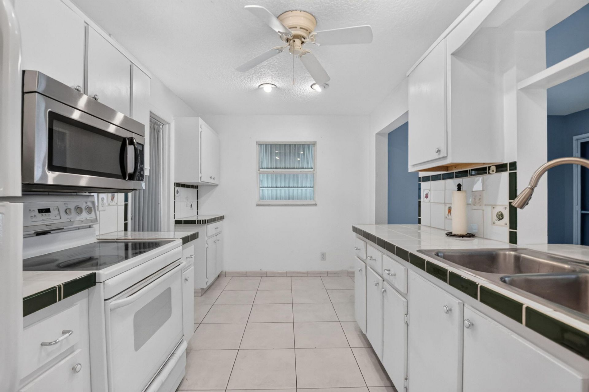 2091 SW 13th Terrace Sw, Boynton Beach, FL 33426 Photo