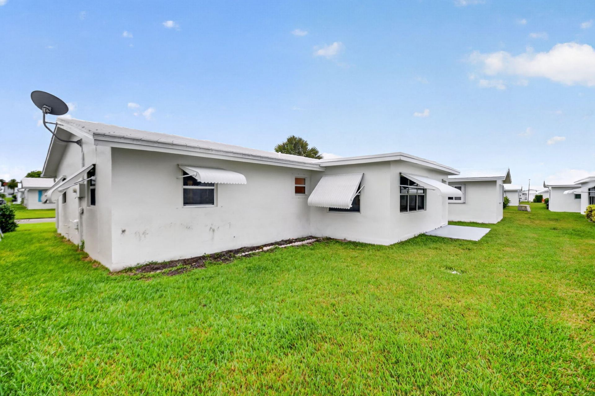 2091 SW 13th Terrace Sw, Boynton Beach, FL 33426 Photo