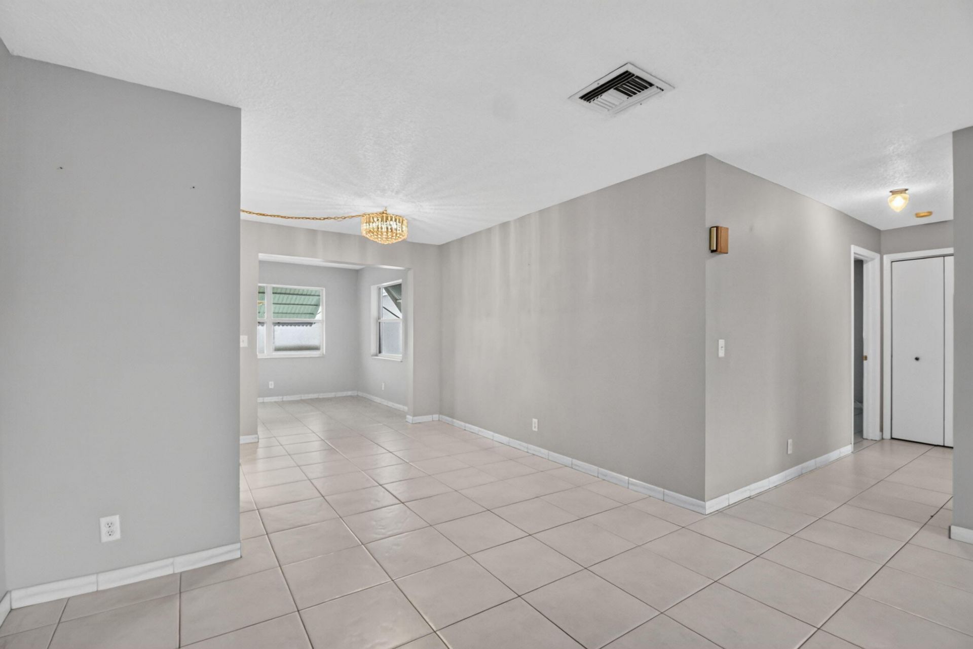 2091 SW 13th Terrace Sw, Boynton Beach, FL 33426 Photo