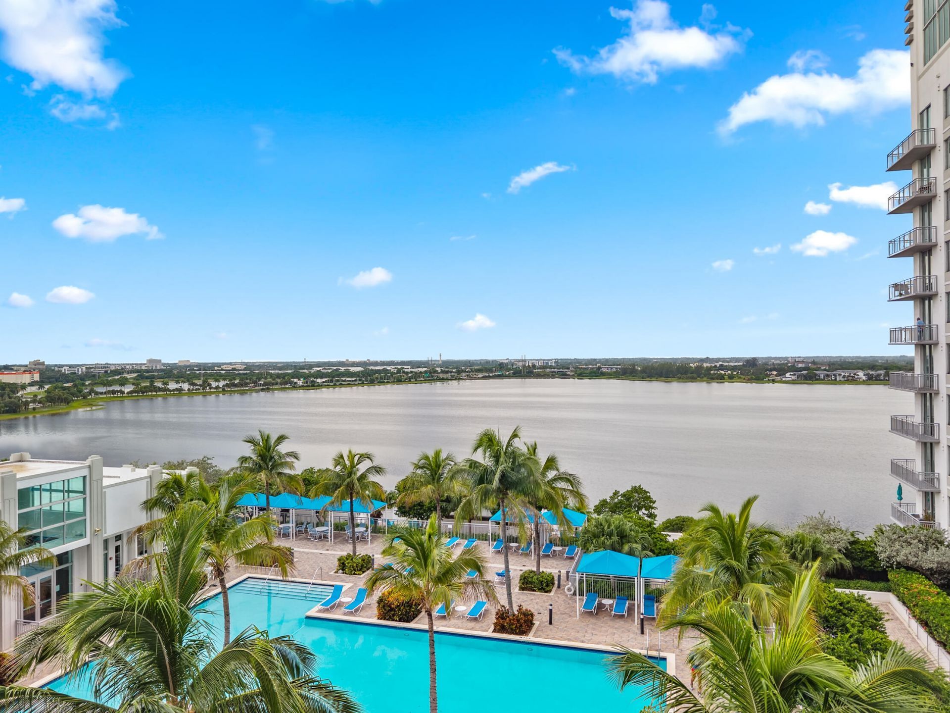 300 S Australian Avenue, Unit 907, West Palm Beach, FL 33401 Photo