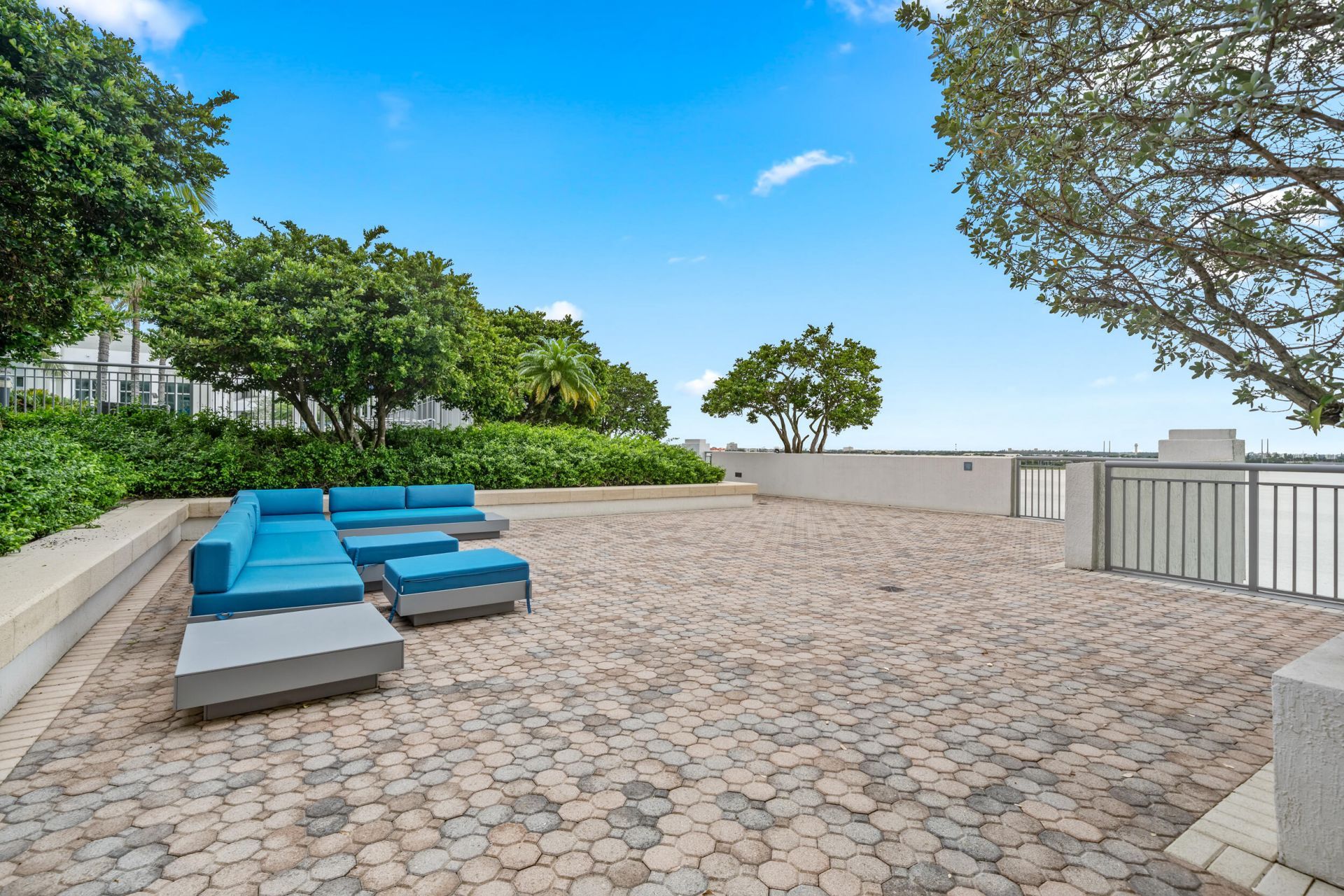 300 S Australian Avenue, Unit 907, West Palm Beach, FL 33401 Photo