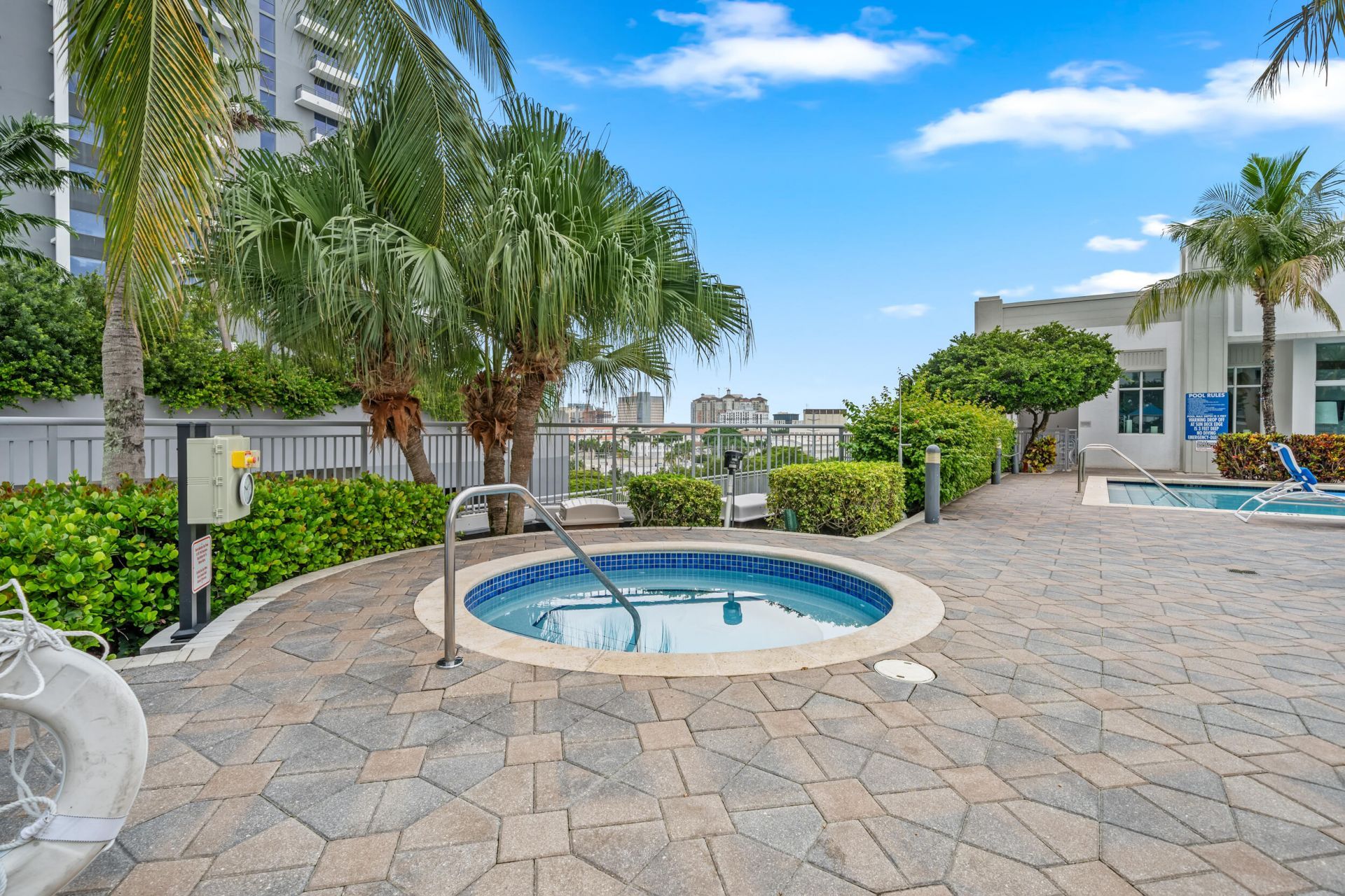 300 S Australian Avenue, Unit 907, West Palm Beach, FL 33401 Photo