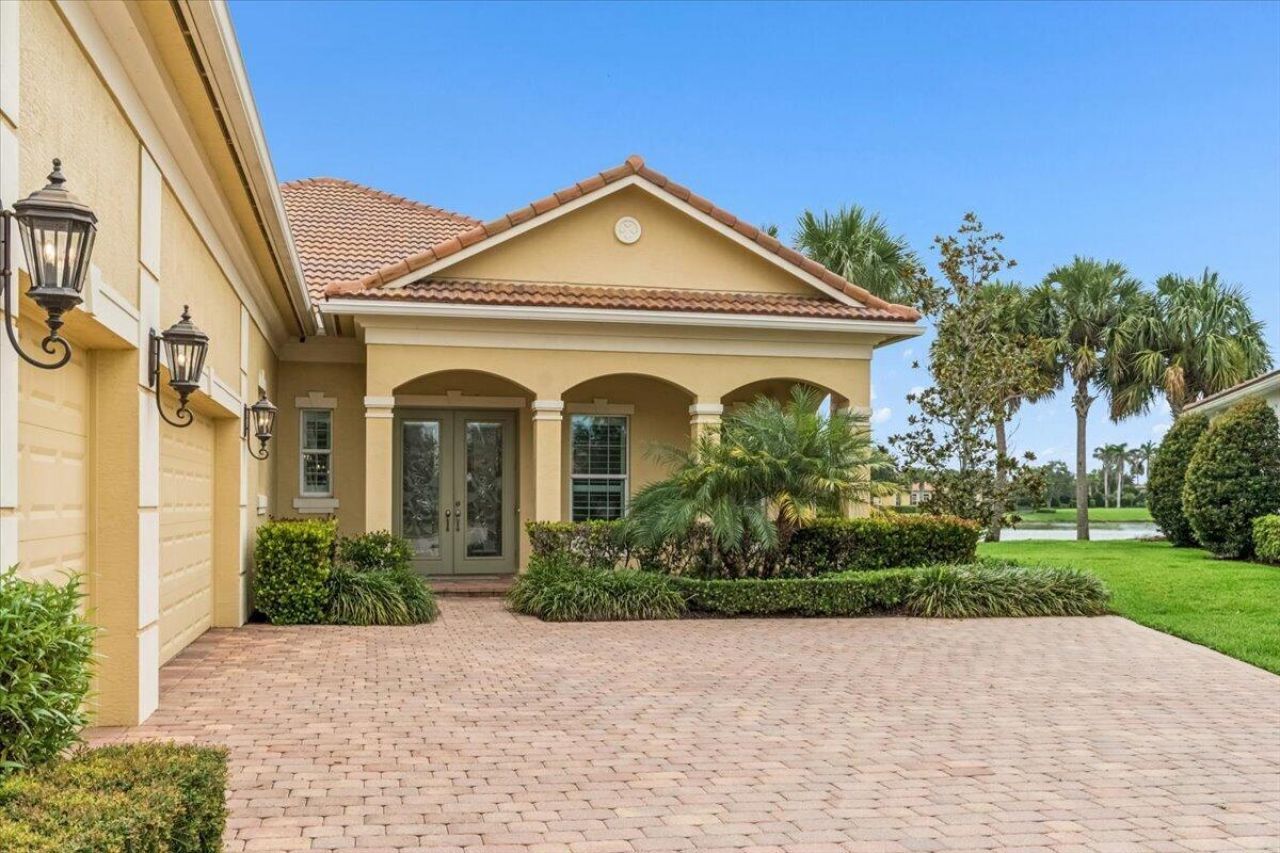 10539 SW Capraia Way, Port Saint Lucie, FL 34986 Photo
