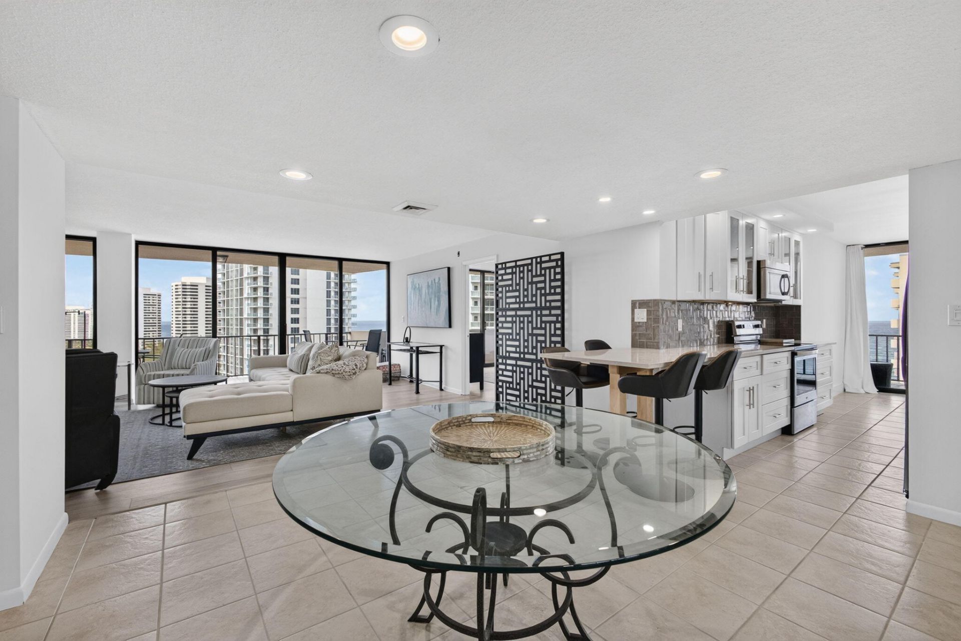 4200 N Ocean Drive, Unit 2-1601, Singer Island, FL 33404 Photo