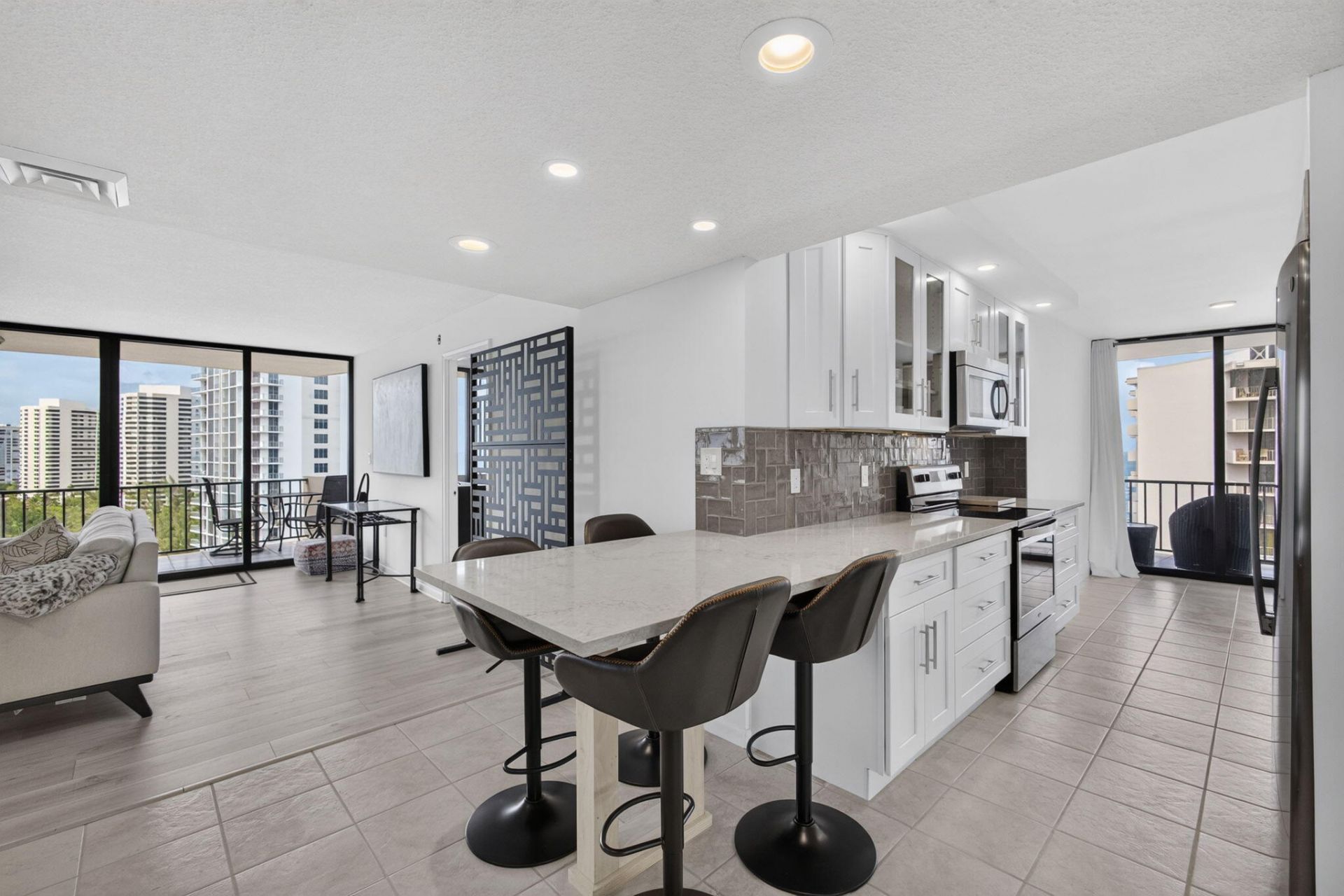 4200 N Ocean Drive, Unit 2-1601, Singer Island, FL 33404 Photo