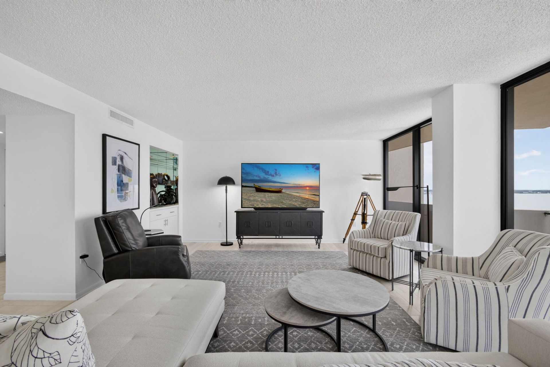 4200 N Ocean Drive, Unit 2-1601, Singer Island, FL 33404 Photo