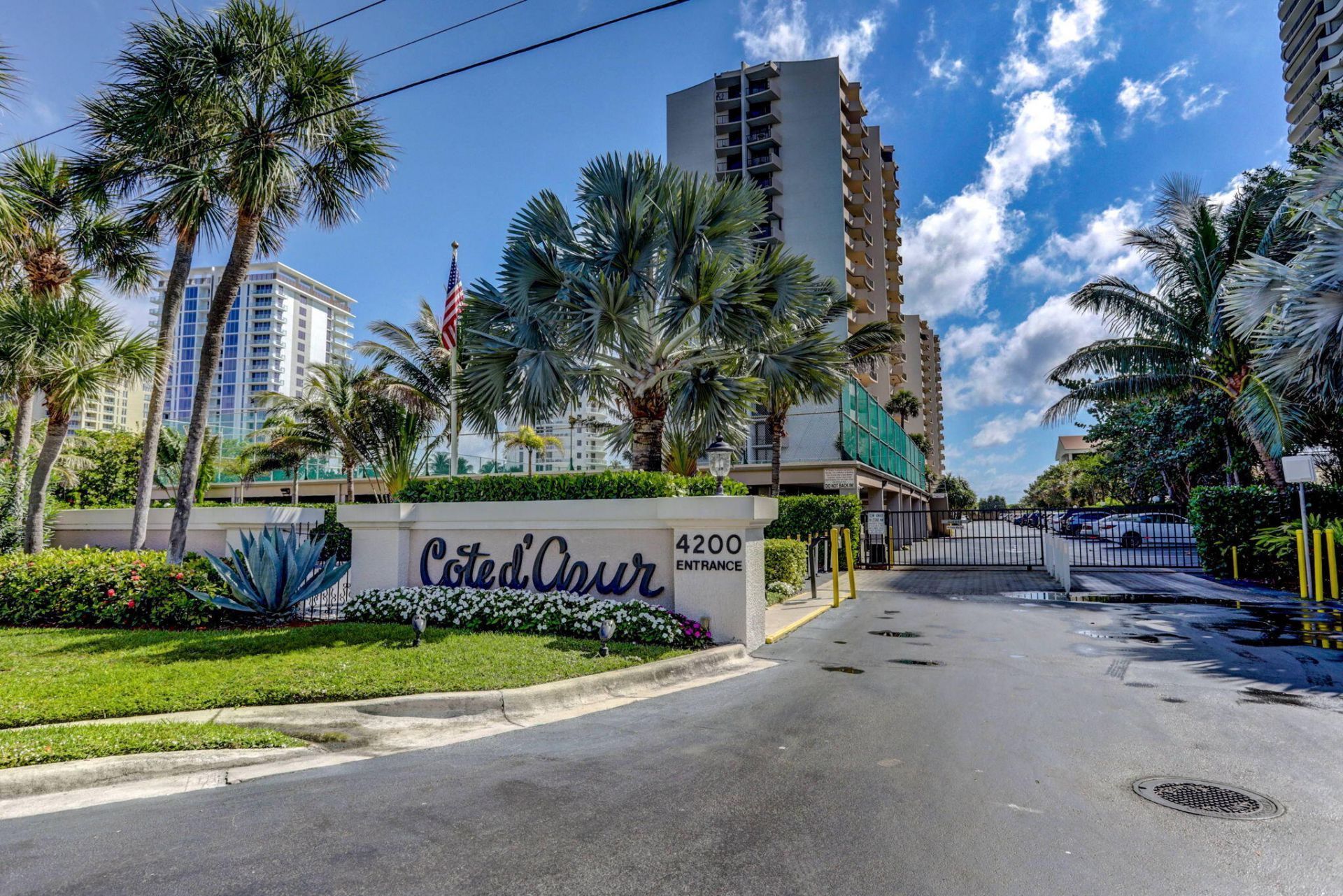 4200 N Ocean Drive, Unit 2-1601, Singer Island, FL 33404 Photo