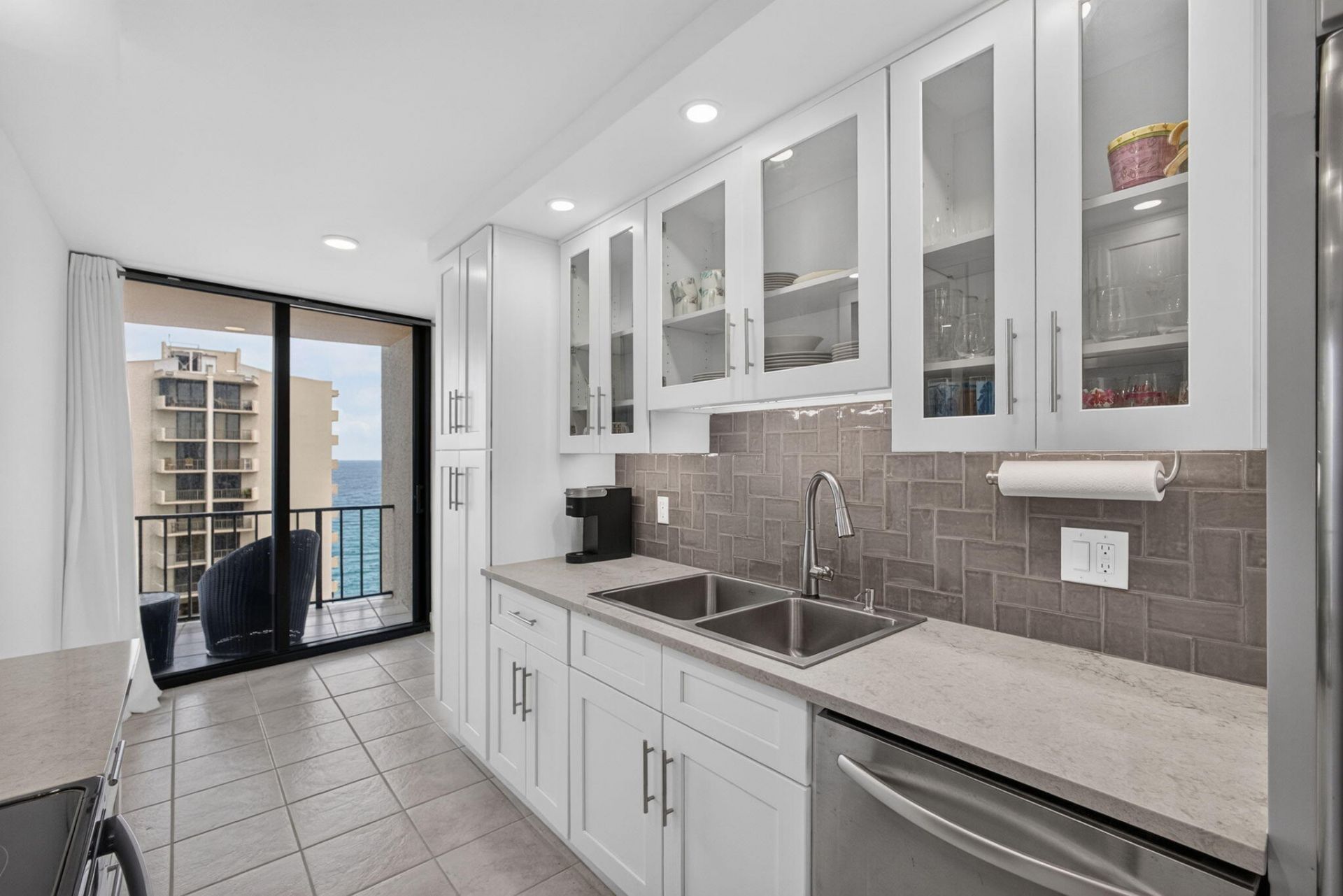 4200 N Ocean Drive, Unit 2-1601, Singer Island, FL 33404 Photo