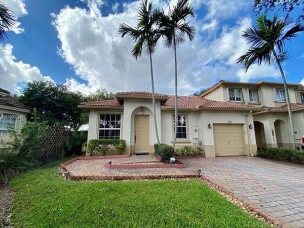1828 NW 79TH Way NW, Pembroke Pines, FL 33024