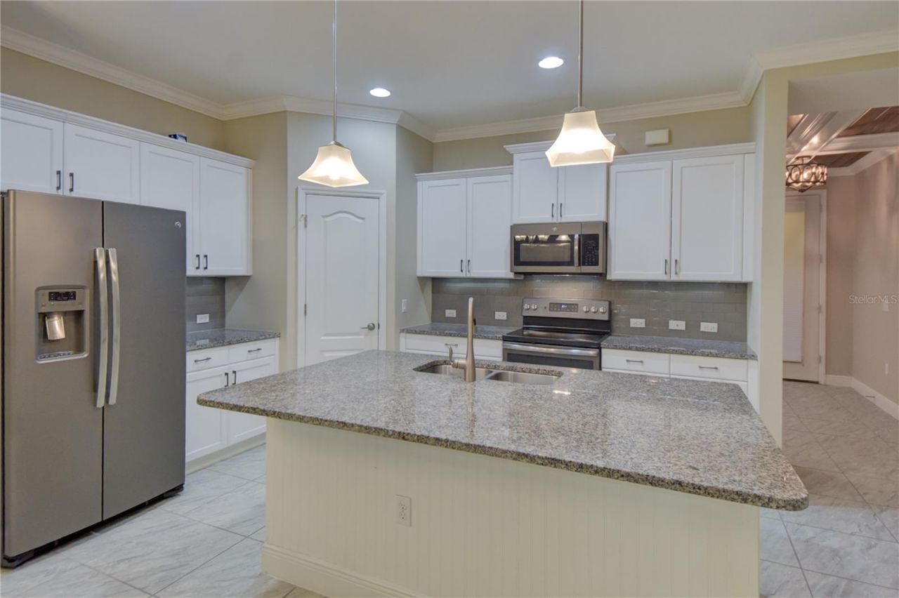 7408 Ridgelake Circle , Bradenton, FL 34203 Photo
