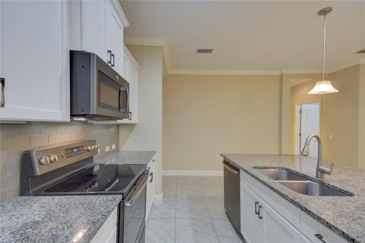 7408 Ridgelake Circle , Bradenton, FL 34203 Photo