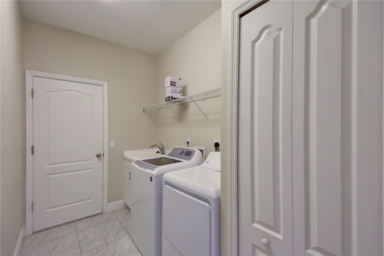 7408 Ridgelake Circle , Bradenton, FL 34203 Photo