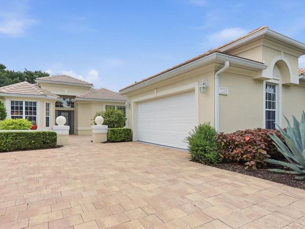 7235 KENSINGTON COURT, UNIVERSITY PARK, FL 34201