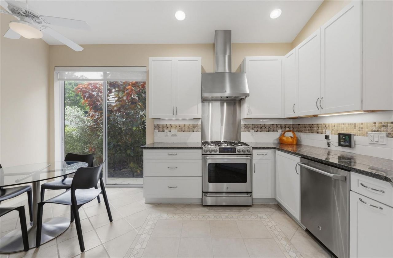 7235 Kensington Court, University Park, FL 34201 Photo