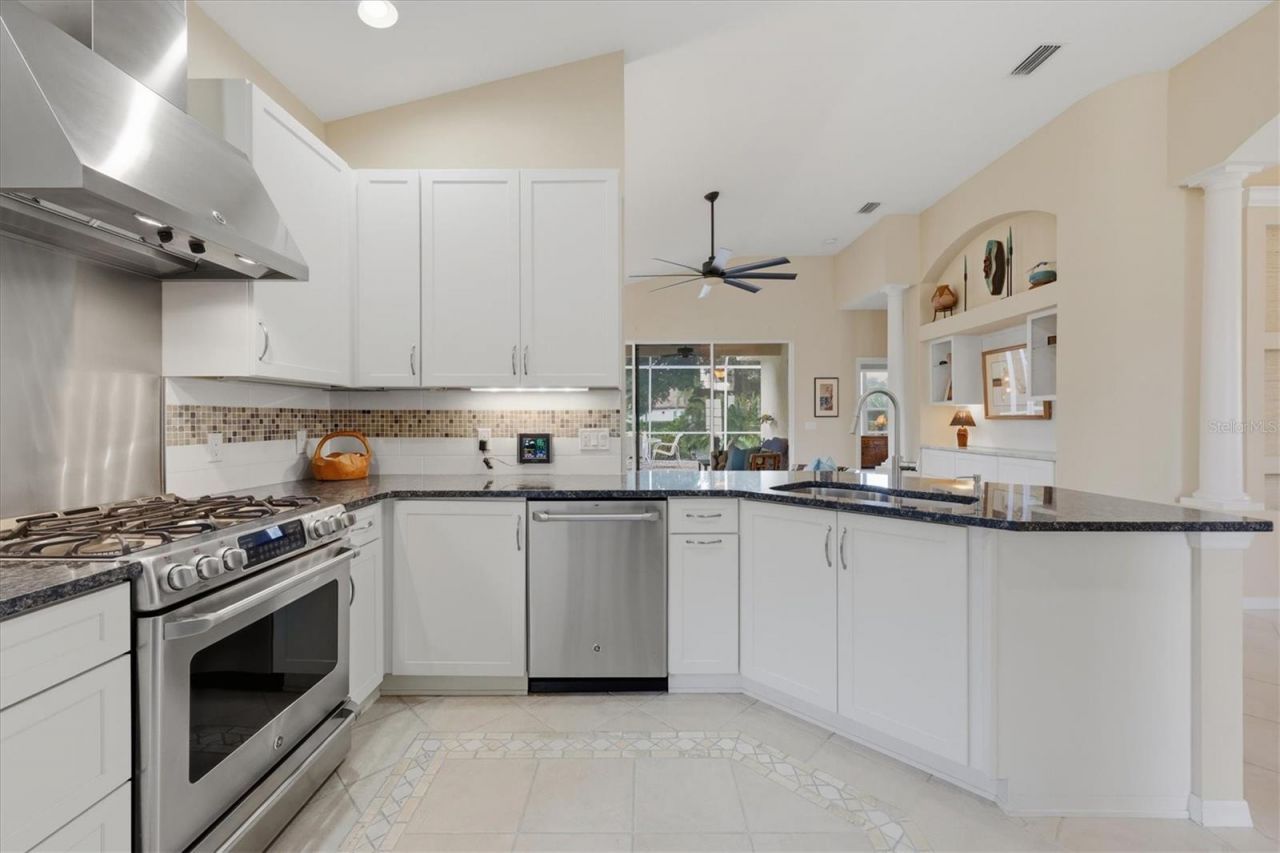 7235 Kensington Court, University Park, FL 34201 Photo