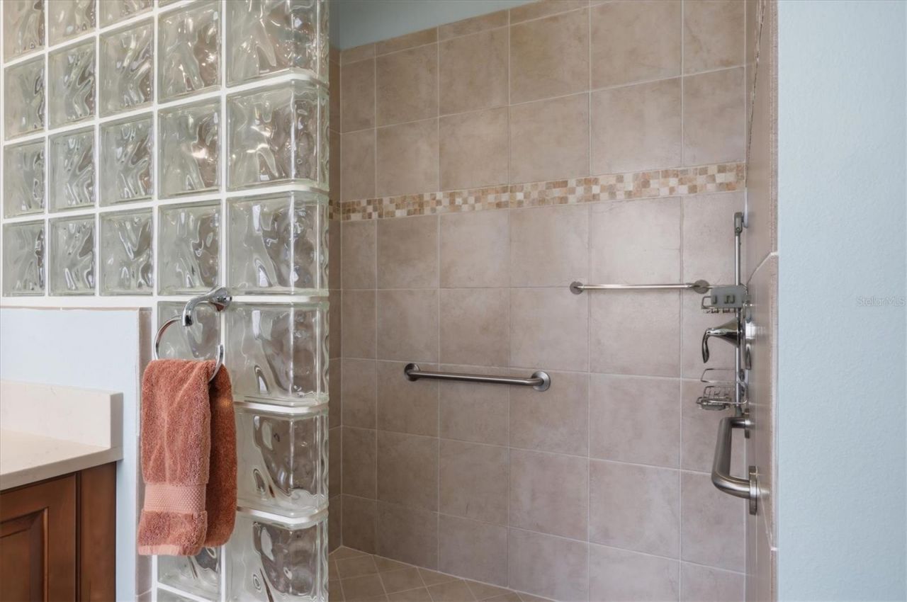 7235 Kensington Court, University Park, FL 34201 Photo