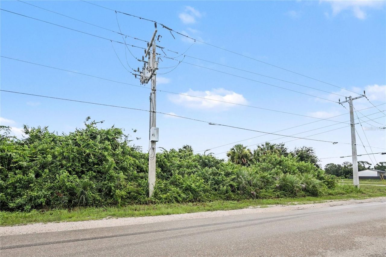5101 Sunshine Boulevard N, Lehigh Acres, FL 33971 Photo