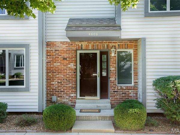 4608 Sherman Park Drive , St Charles, MO 63303