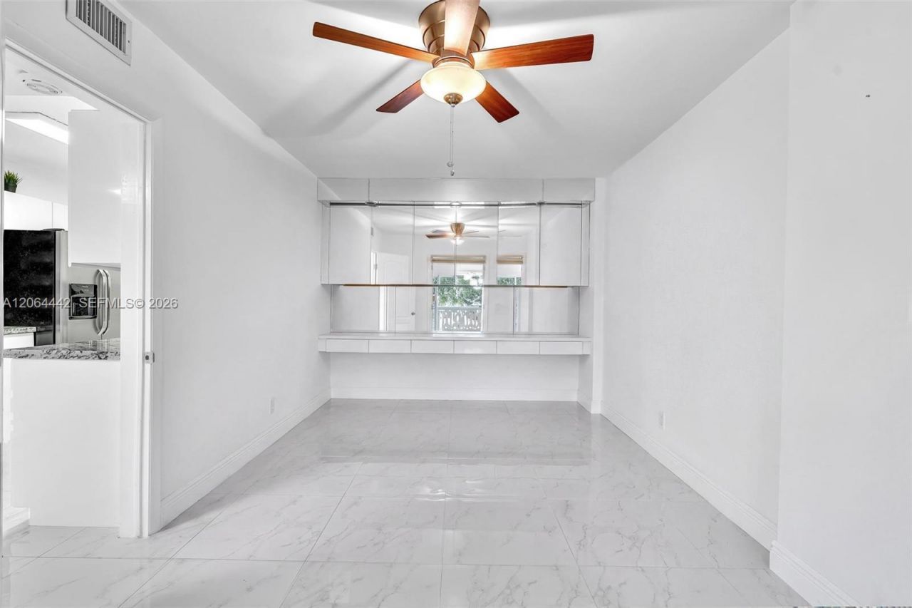 Please Call For Address, Unit 220, Miami, FL 33179 Photo