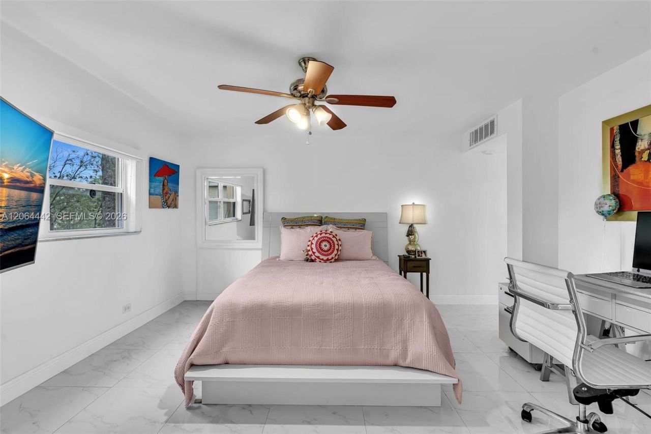 Please Call For Address, Unit 220, Miami, FL 33179 Photo