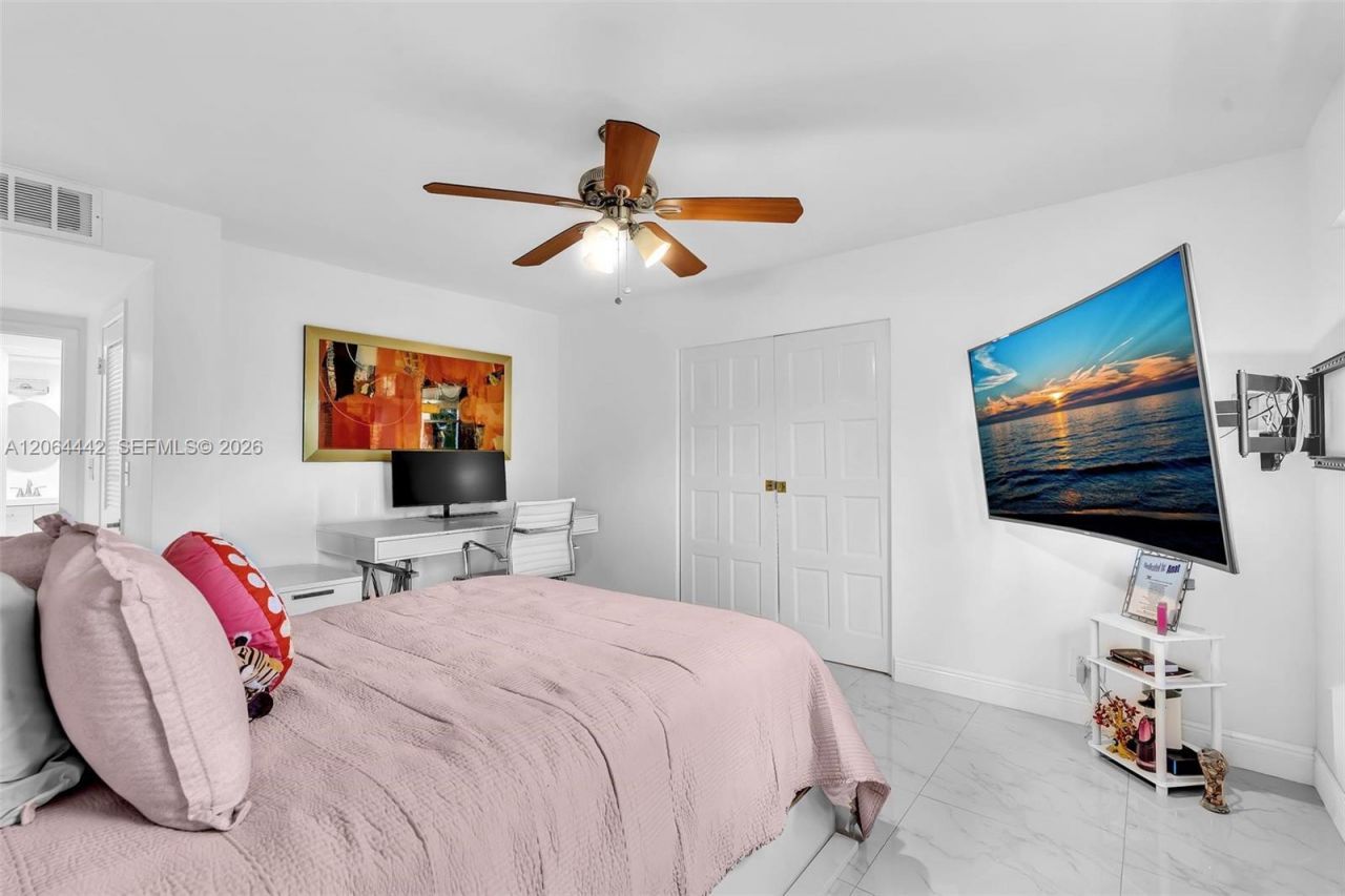 Please Call For Address, Unit 220, Miami, FL 33179 Photo