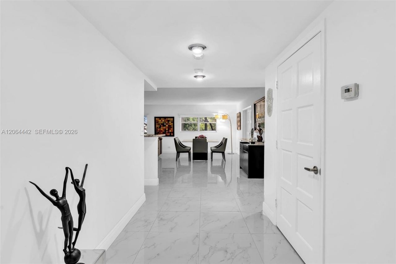 Please Call For Address, Unit 220, Miami, FL 33179 Photo