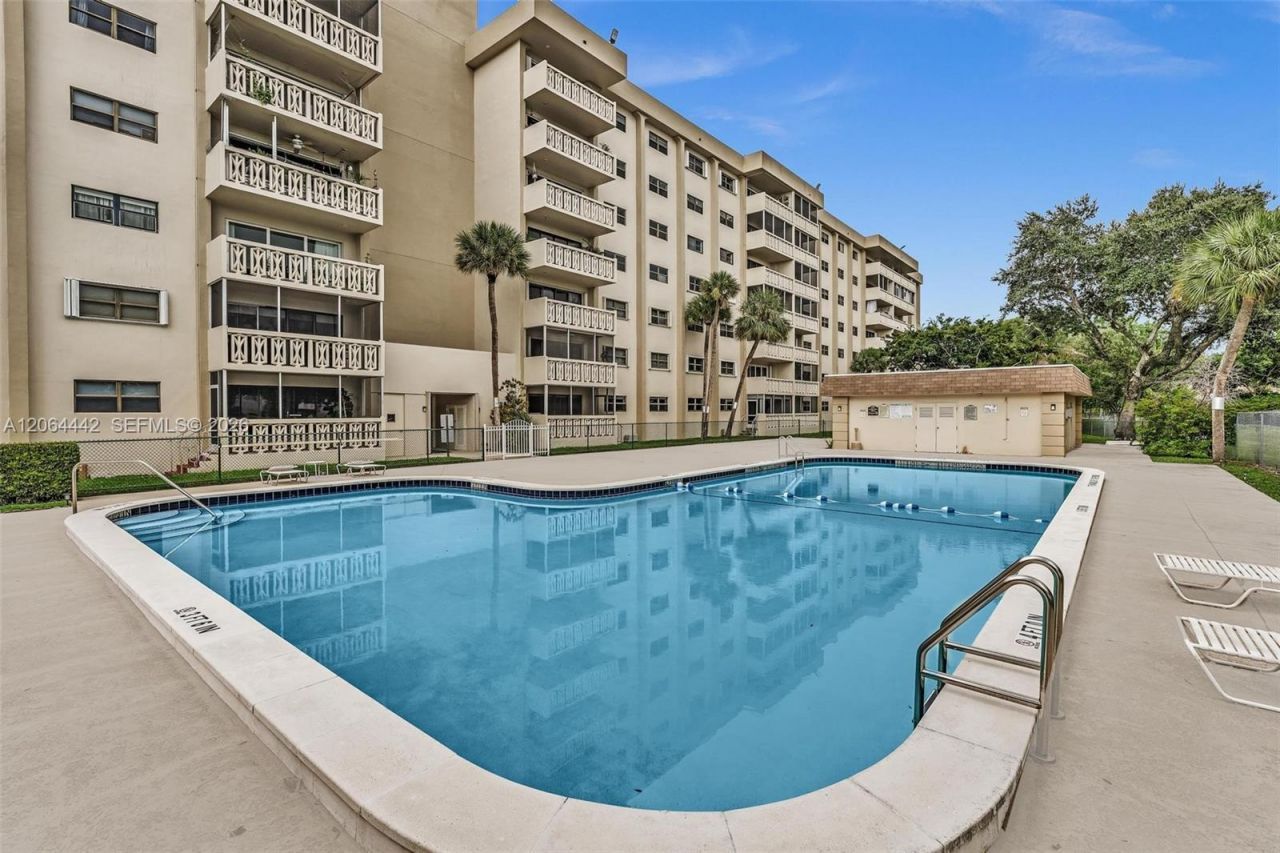 Please Call For Address, Unit 220, Miami, FL 33179 Photo