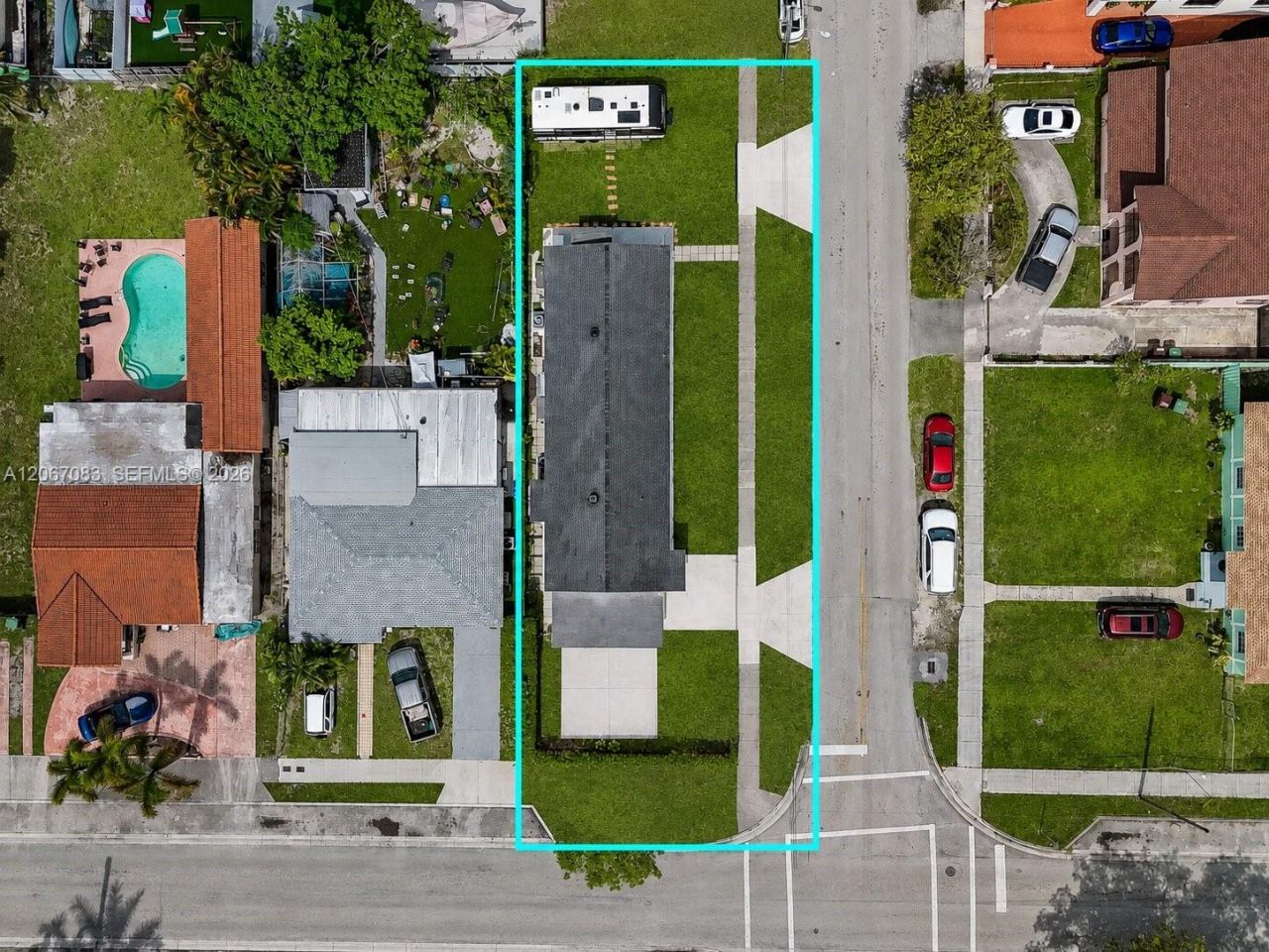 3930 W 2nd Ave, Hialeah, FL 33012 Photo